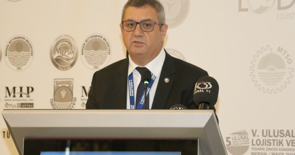 Toros Üniversitesi Rektörü Prof. Dr. Yüksel Özdemir 