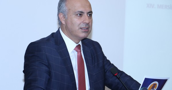Mersin Üniversitesi Rektörü Prof. Dr. Ahmet Çamsarı 